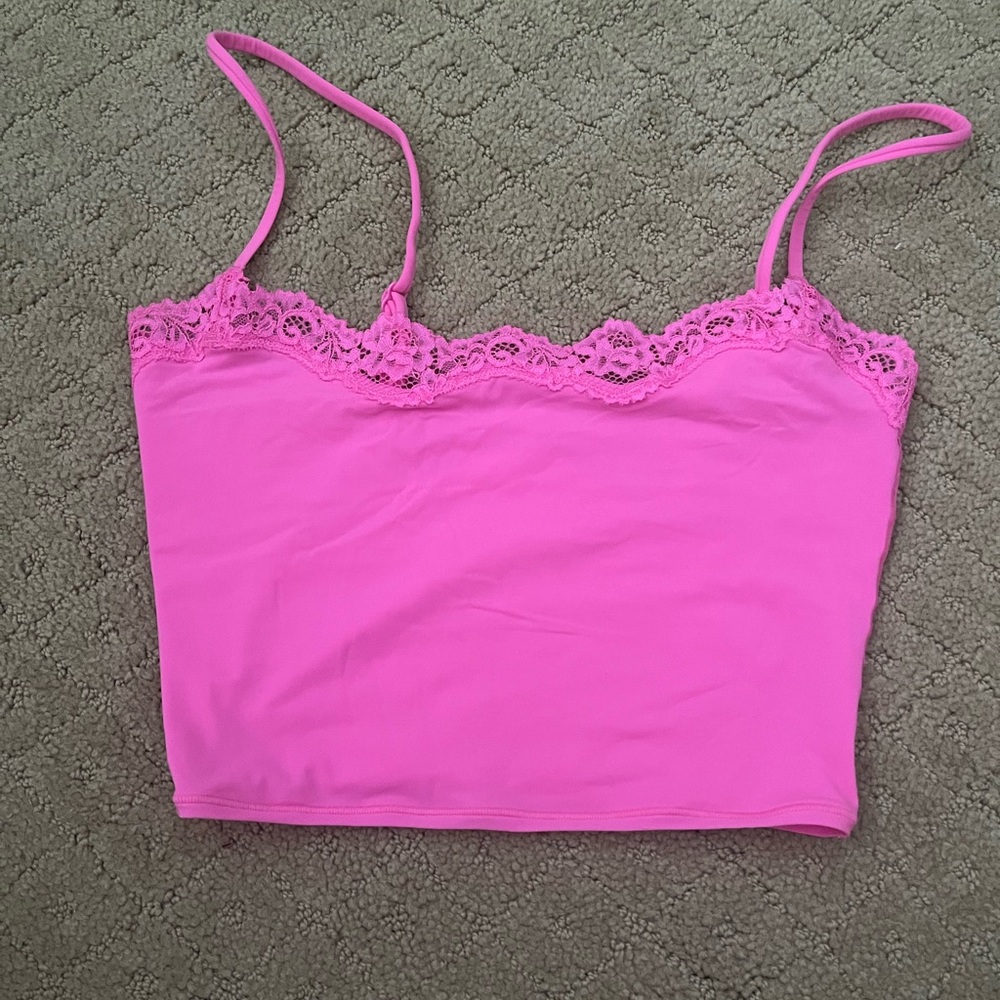 SKIMS taffy cropped lace top